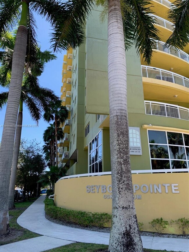 Foto del edificio - 816 NW 11th St
