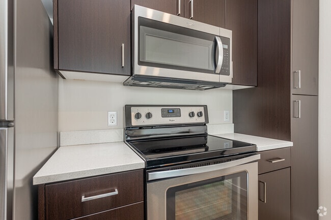 1BR, 1BA - 724SF - Stadium Apartments