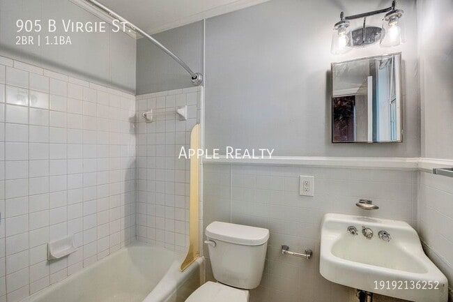 Building Photo - 905 Virgie St