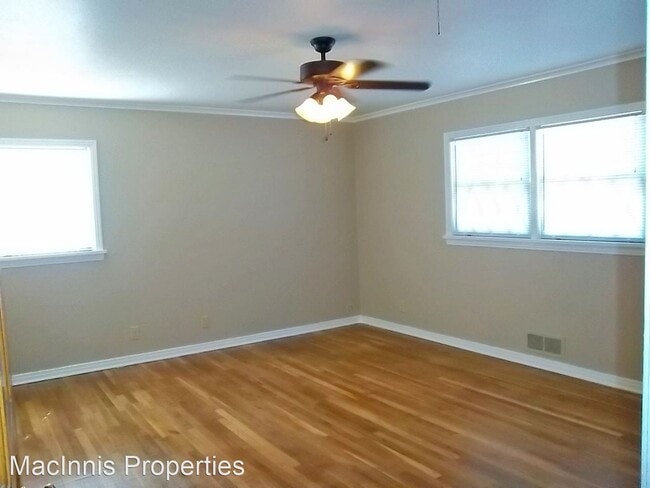 Building Photo - 3 br, 2 bath House - 3405 S Milam St