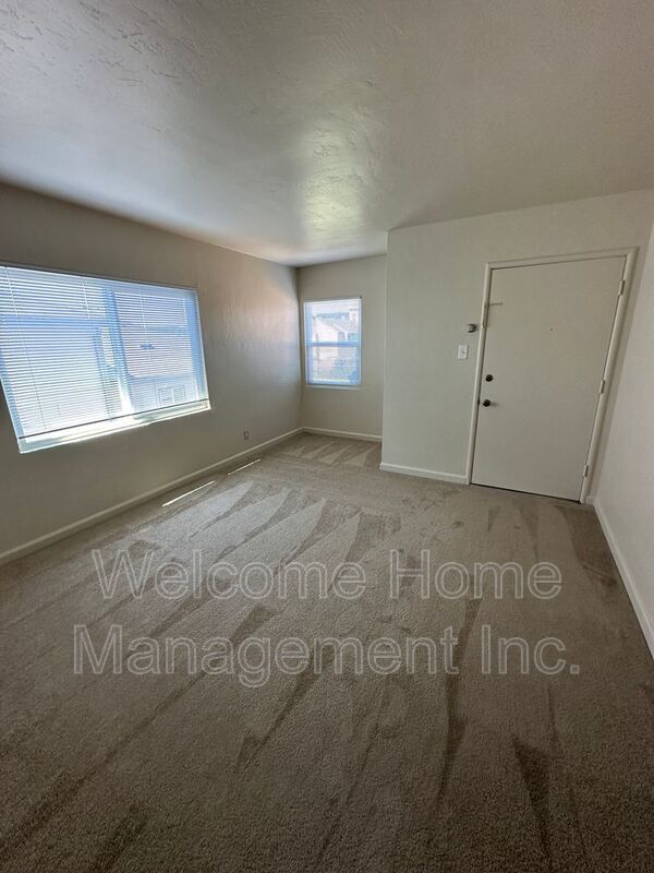 Photo - 22217 Main St House