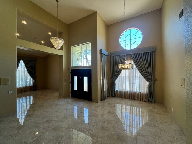 Building Photo - 3450 Rancho Diego Cir