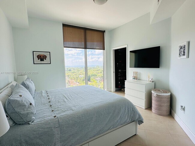 Foto del edificio - 2525 SW 3rd Ave