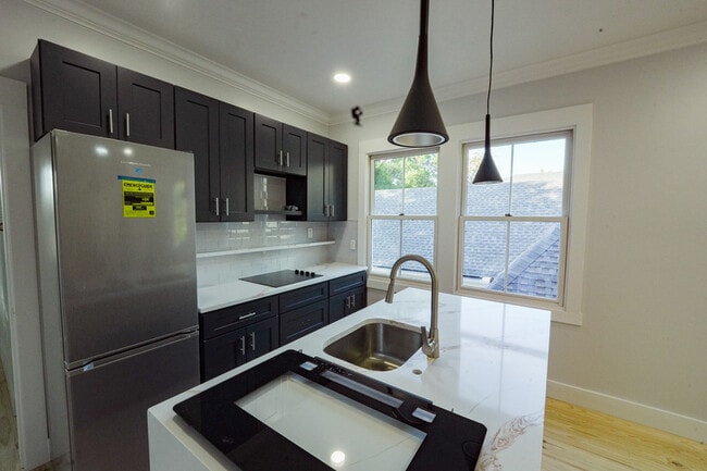 Photo - 1932 Hubbard St Apartment