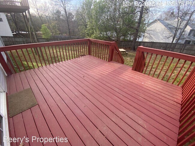 Building Photo - 3 br, 2.5 bath House - 105 Crystal Springs...