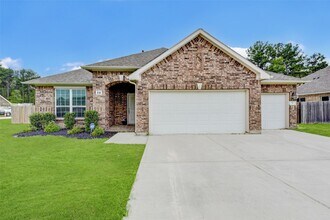 Building Photo - 84 Linnwood Dr