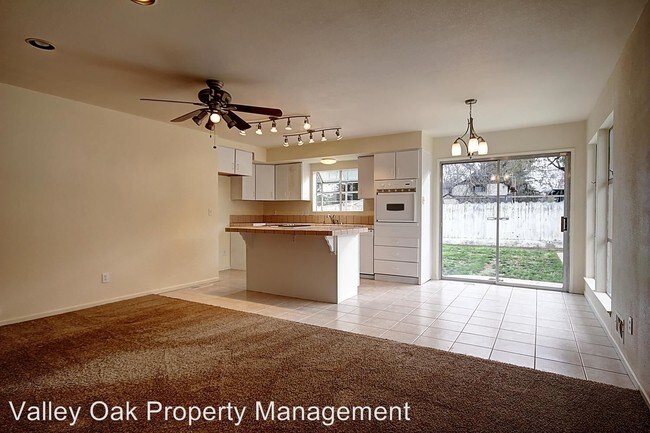 Foto del edificio - 3 br, 2 bath House - 208 State St