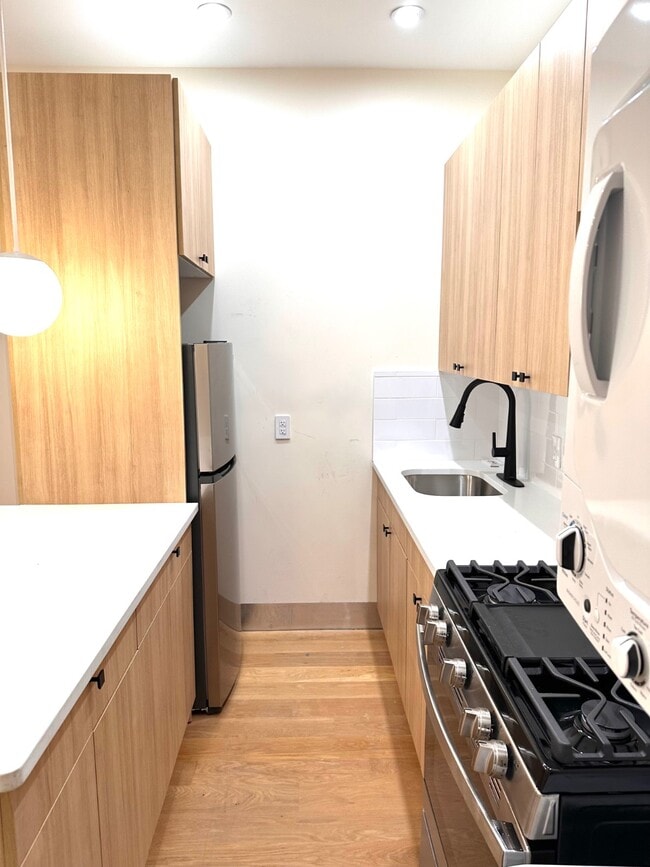 Foto del edificio - 393 Atlantic Ave