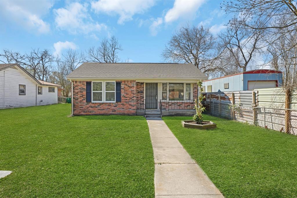 Foto principal - 859 Dillard St