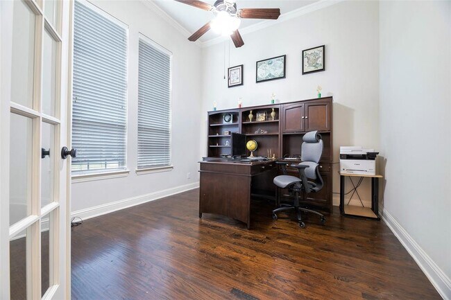 Building Photo - 328 Vine St