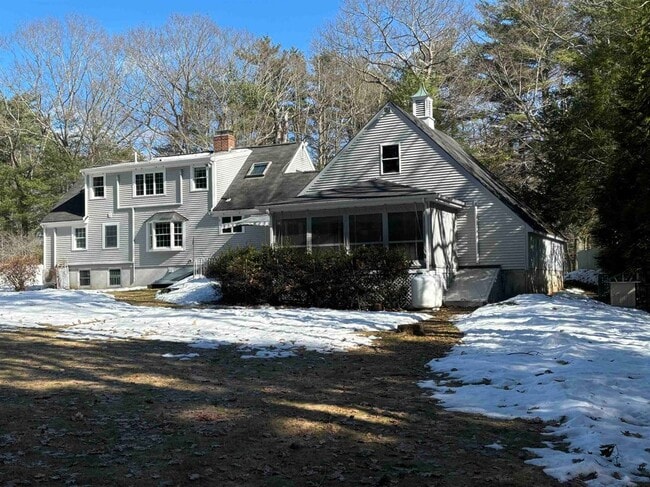 Building Photo - 104 Woodland