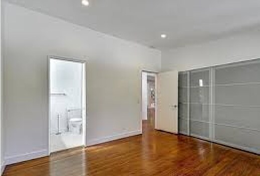Master Bedroom/Bath - 14752 Greenleaf St