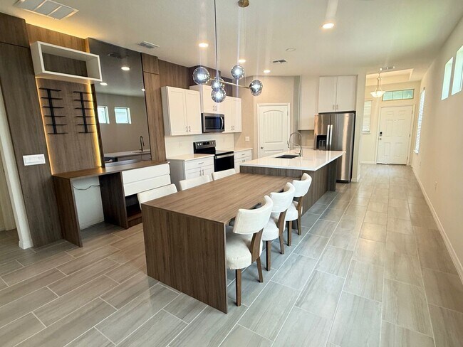 Building Photo - 3/2 Modern Winter Garden Home