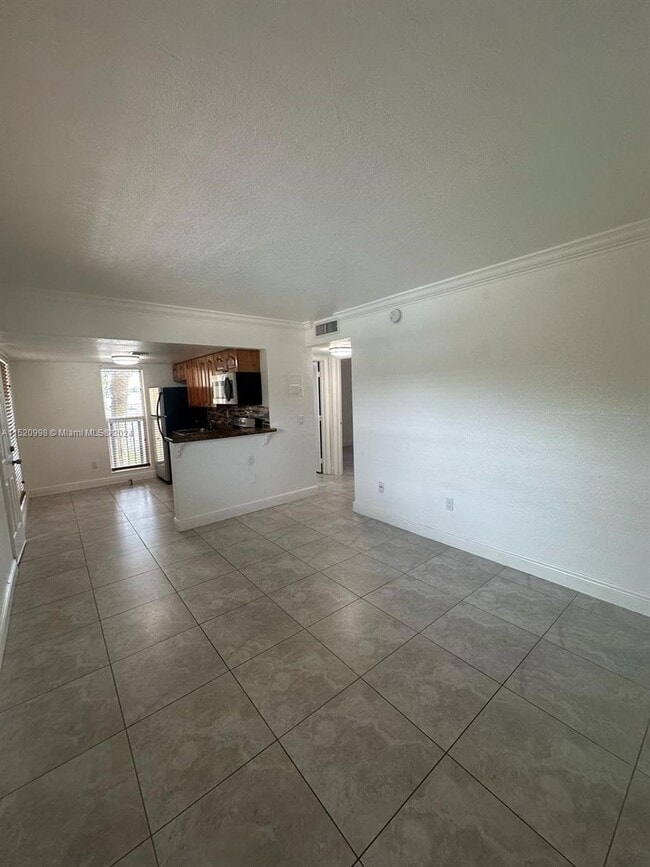 Building Photo - 241 S Royal Poinciana Blvd