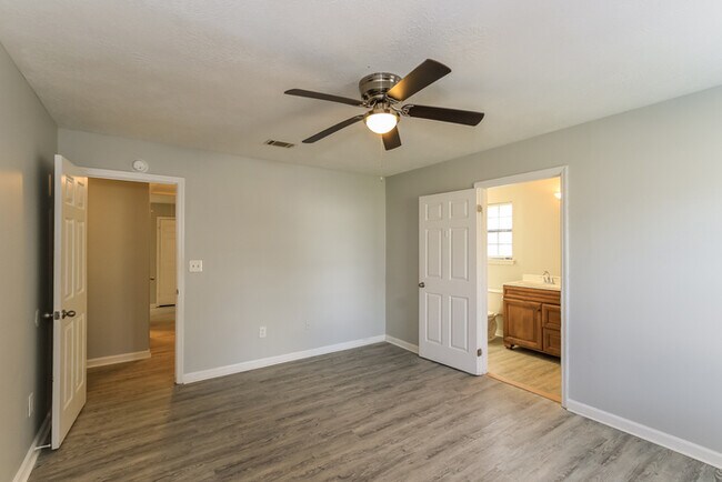 Foto del edificio - Spacious Brick Ranch in Hephzibah, GA
