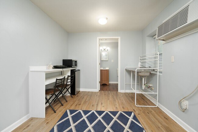 Foto del edificio - 970 Hubbard St SW