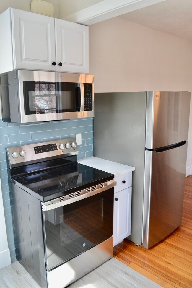 Building Photo - 291 Mt Auburn St