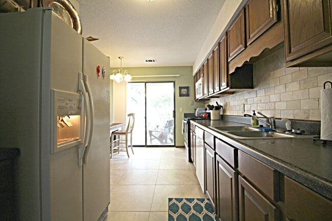 Building Photo - Beautifully Updated Patio Home In Niceville!