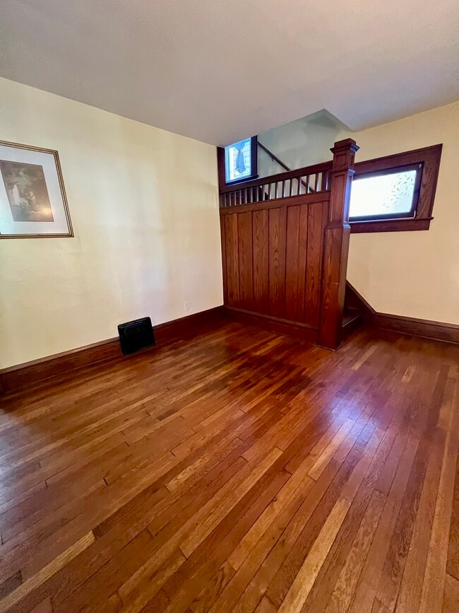 Foto del edificio - 1116 Murray Ave