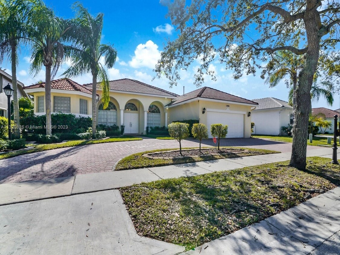 12962 NW 23rd St, Pembroke Pines, FL 33028 House Rental in Pembroke