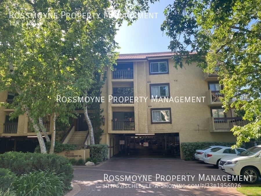 Primary Photo - 1 Bedroom 1 Bath Condo North Glendale