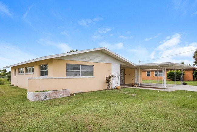 Foto del edificio - 502 Leeland Heights Blvd E