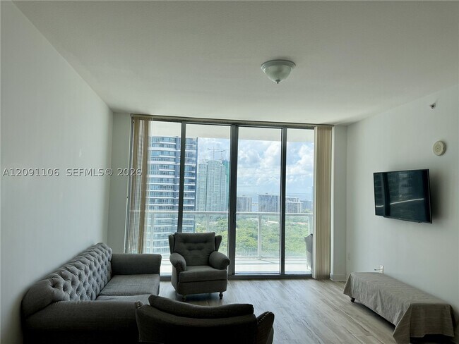 Foto del edificio - 79 SW 12th St