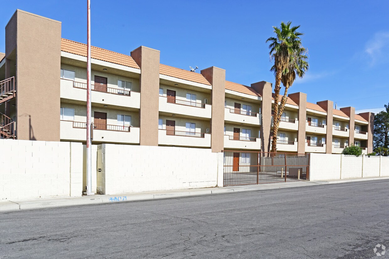 Foto del edificio - College Court