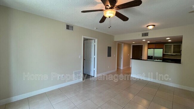 Building Photo - 610 Clematis St