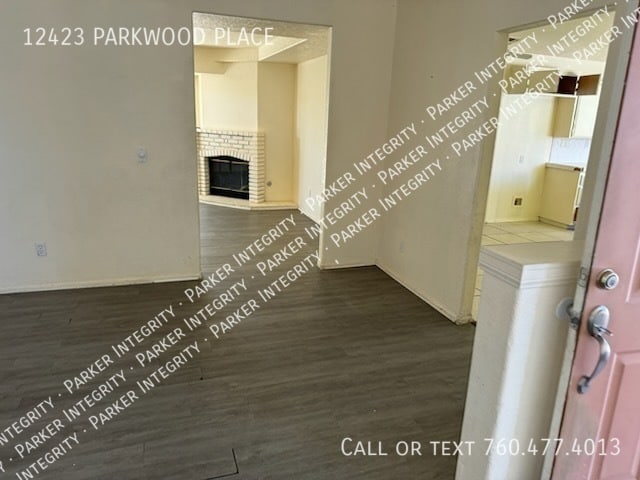 Foto del edificio - 12423 Parkwood Pl