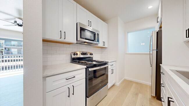Foto del edificio - 401 Ignacio Blvd