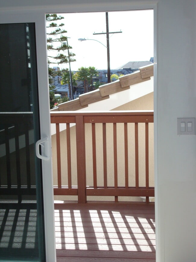 Private Deck - 2113 Loma Dr