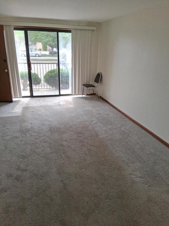 Foto del edificio - 8854 N Chester Ave