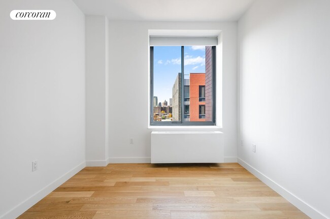 Building Photo - 8 Vanderbilt Ave