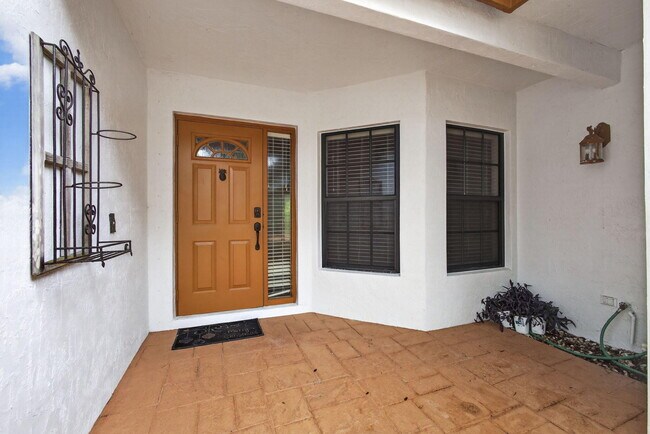 Foto del edificio - 131 Island Way
