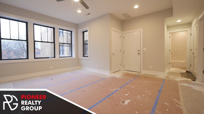 Building Photo - 2622 N Rockwell St