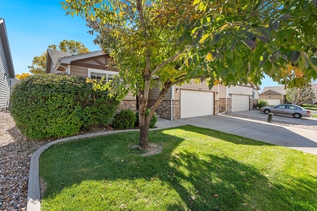 Building Photo - 3 Bedroom, 2 Bath Patio Home Now Available!