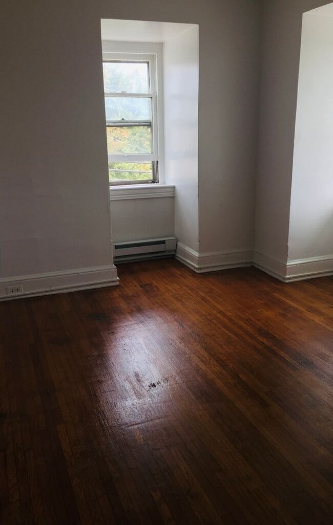 Building Photo - Available Now! York City SD