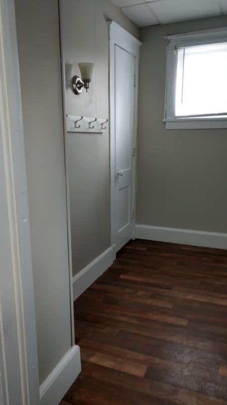 Building Photo - 32 Fuller Ave SE