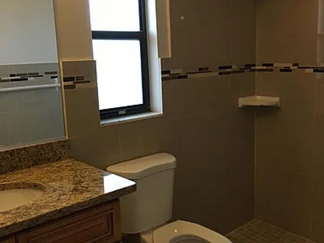 Foto del edificio - 4458 Dewey Dr