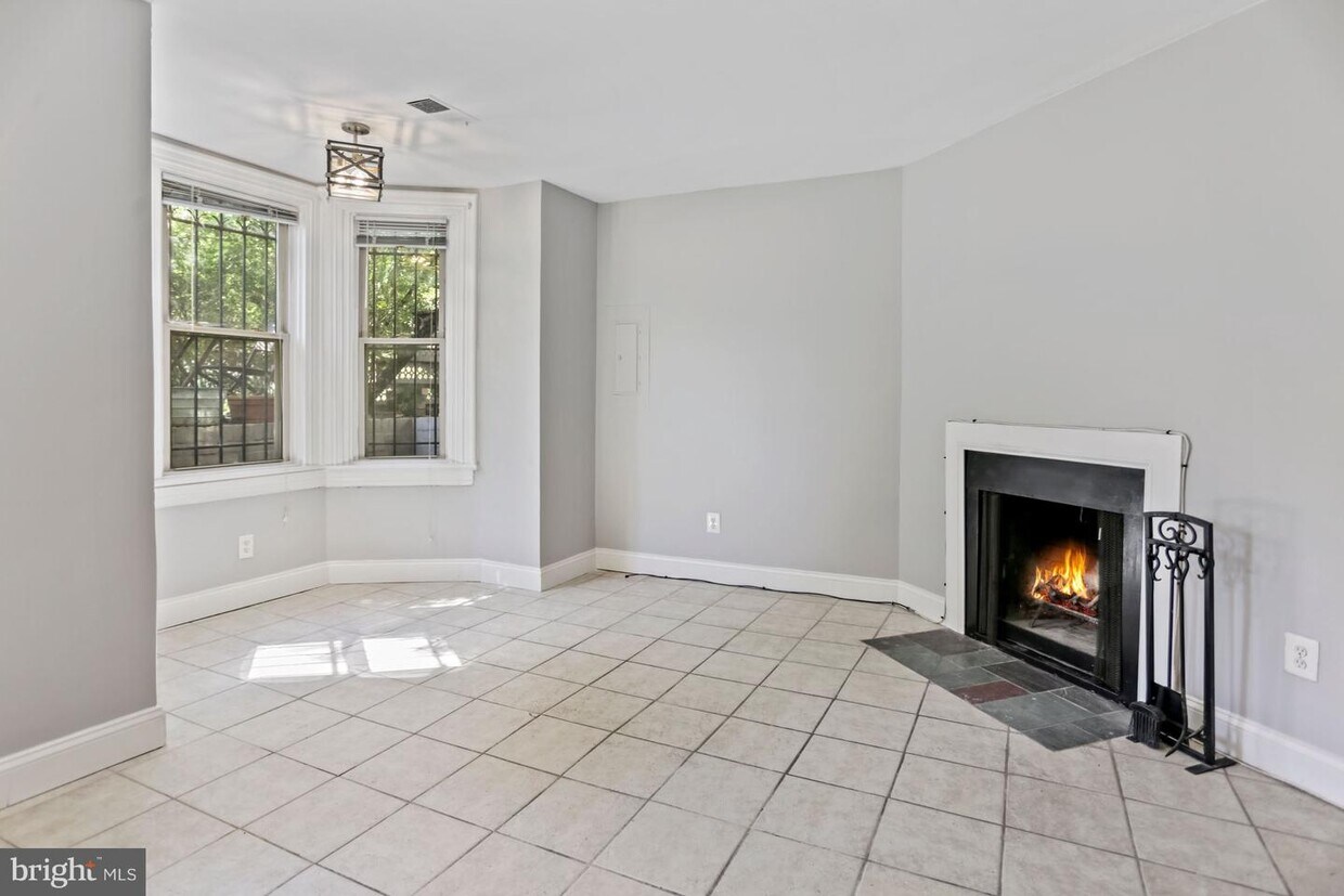 Primary Photo - 1005 S St. NW