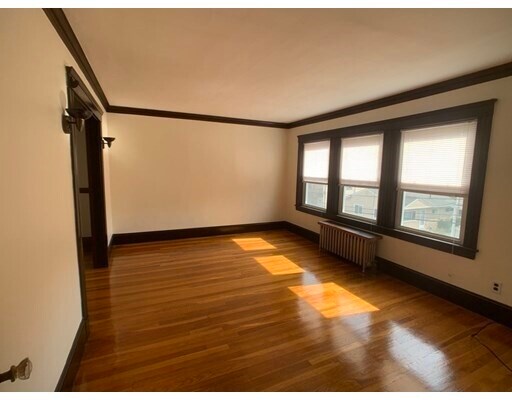 Primary Photo - 90 Cresthill Rd