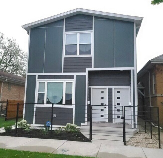 Foto del edificio - 5907 W Waveland Ave