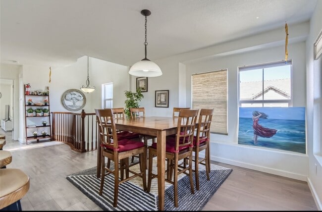 Building Photo - Huge room in a large shared home, private ...