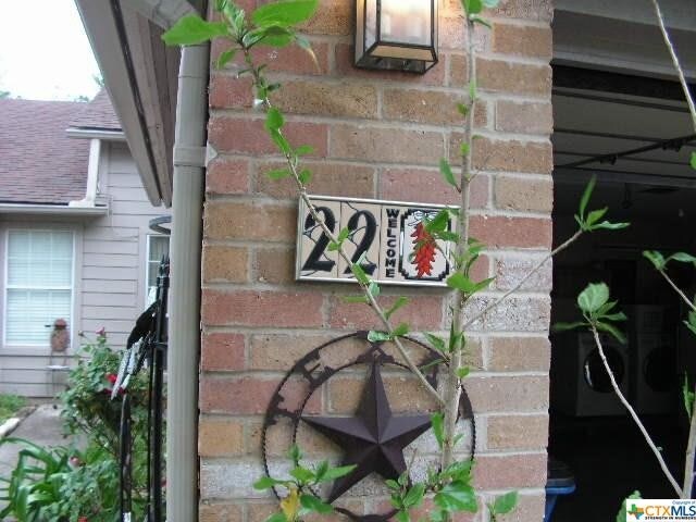 Foto del edificio - 22 Oak Villa Rd