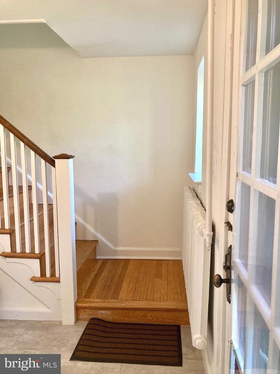 Building Photo - 7807 Spring Ave