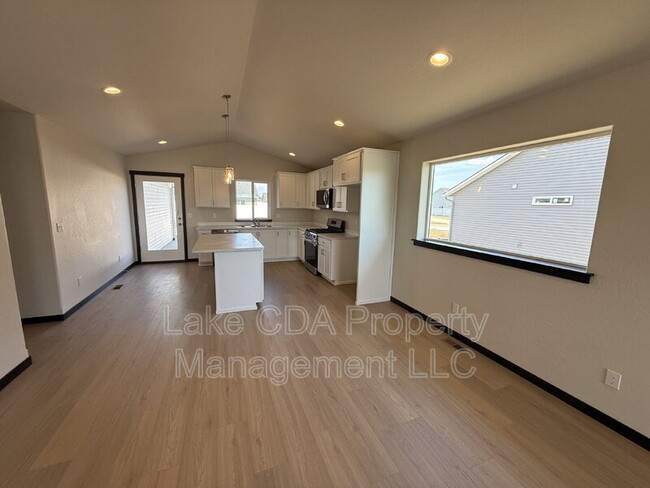 Foto del edificio - 11537 Railway Ave