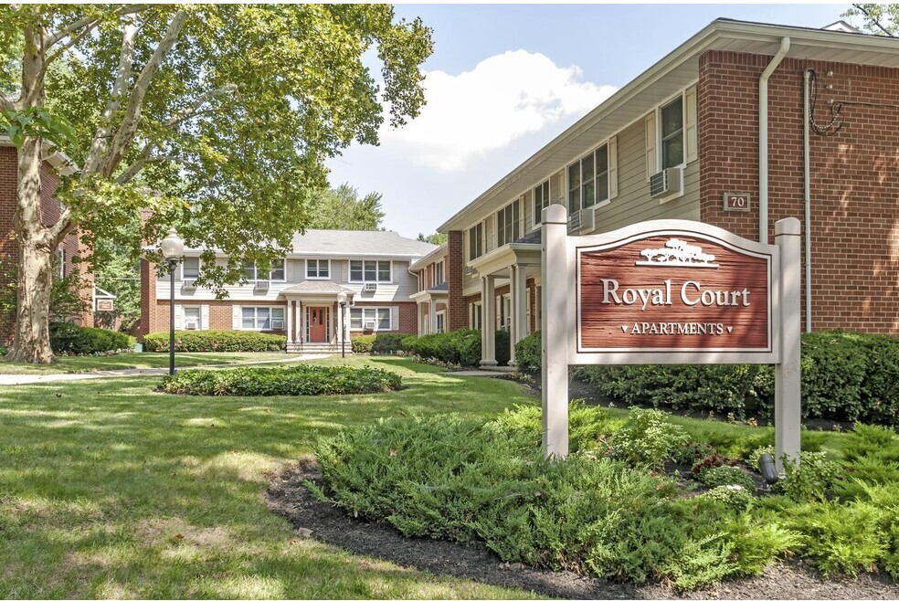 Main - Royal Court Apartments, LLC