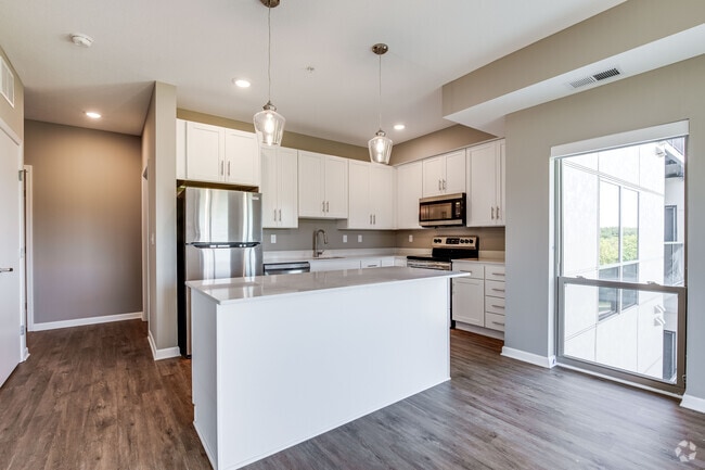 Interior Photo - Shakopee Flats