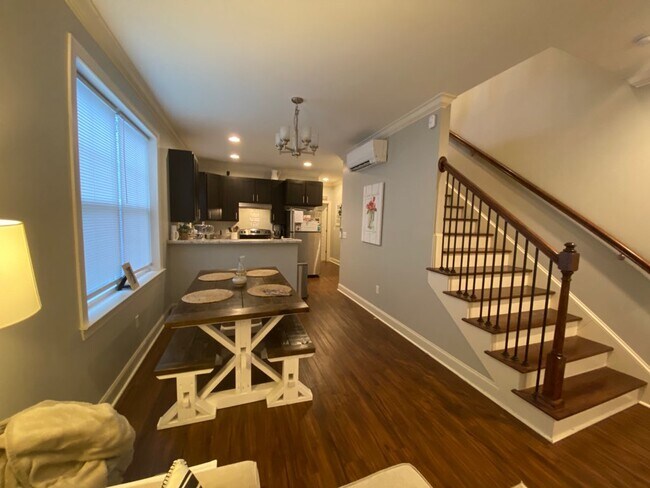 Foto del edificio - 36 Larchmont Ave
